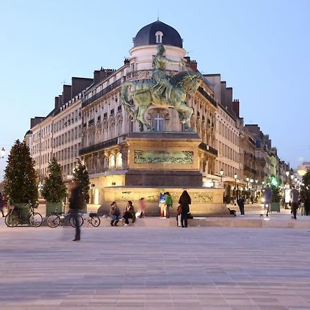 Le Cocon Central D'Orléans Buitenkant foto